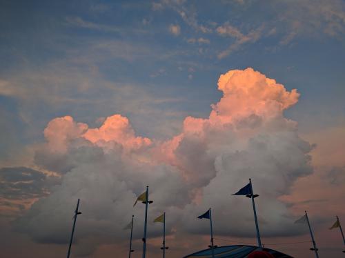 Sunset upon the clouds at Penn’s landing